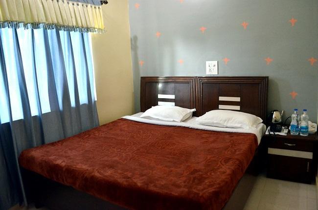 Kangs Nirvana Resorts And Spa Mahalpur 外观 照片