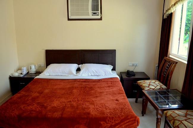 Kangs Nirvana Resorts And Spa Mahalpur 外观 照片